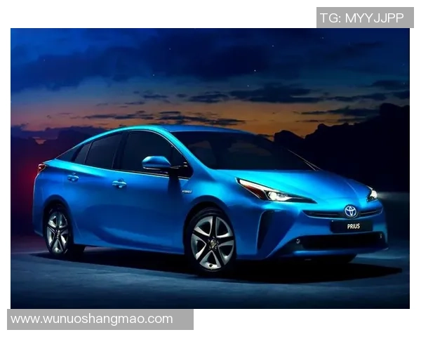 足球明星驾驶丰田普锐斯展现环保理念与运动精神的完美结合 足球明星驾驶丰田普锐斯展现环保理念与运动精神的完美结合